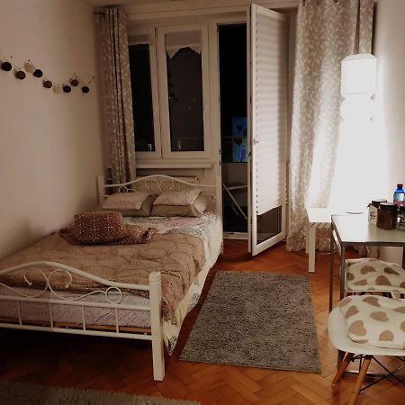 ורשה Apartament Plac Trzech Krzyzy מראה חיצוני תמונה