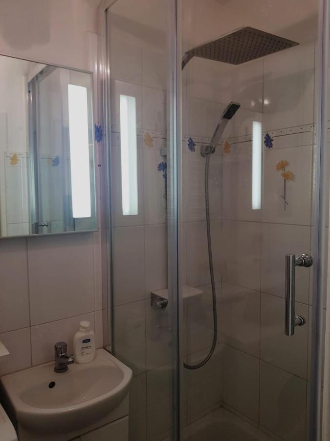 ורשה Apartament Plac Trzech Krzyzy מראה חיצוני תמונה