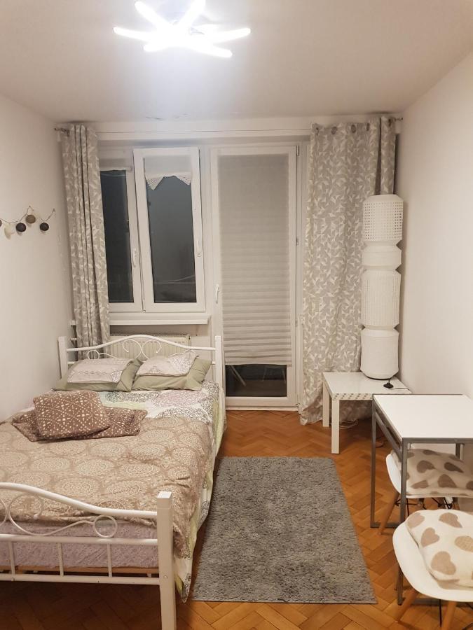 ורשה Apartament Plac Trzech Krzyzy מראה חיצוני תמונה